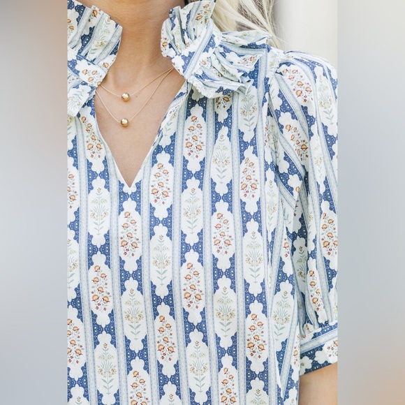 Entro Navy Blue Medallion Top - Picture 4 of 10